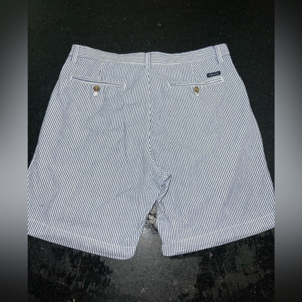 UEC CHAPS SEERSUCKER BLUE & WHITE STRIPED FLAT FRONT COTTON CHINO SHORTS SZ 34